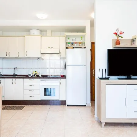 Deluxe 8 * La Laguna (Tenerife)