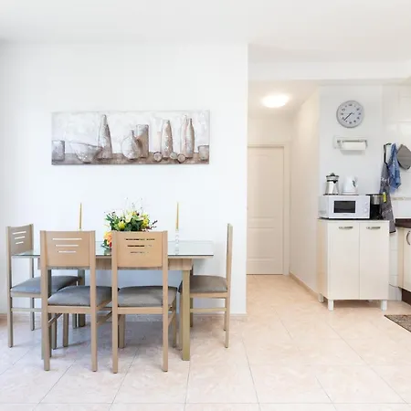 Deluxe 8 * Сан-Кристобаль-де-Ла-Лагуна